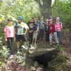 Úklid okolí studánky po zimě
